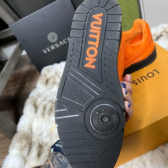Lv trainers in orange. Rare - Picture 4 of 9
